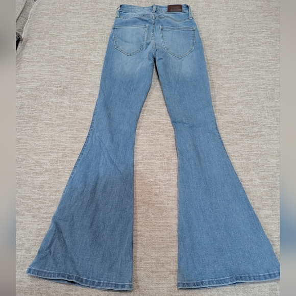 Hollister Light Blue Flare & Wide Leg Jeans - Picture 6 of 10